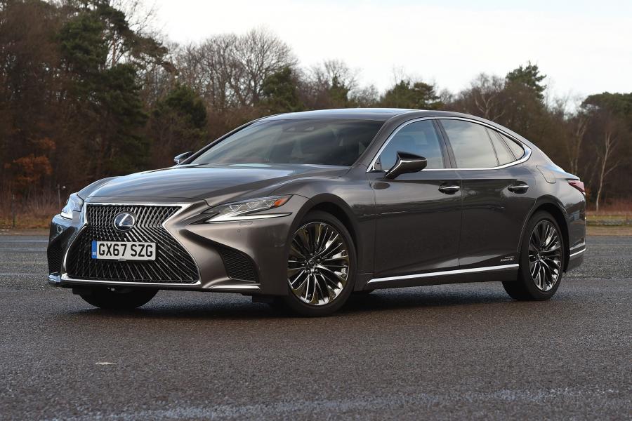  Lexus LS500h AWD 2018 года  (UK) (фото 37 из 40)